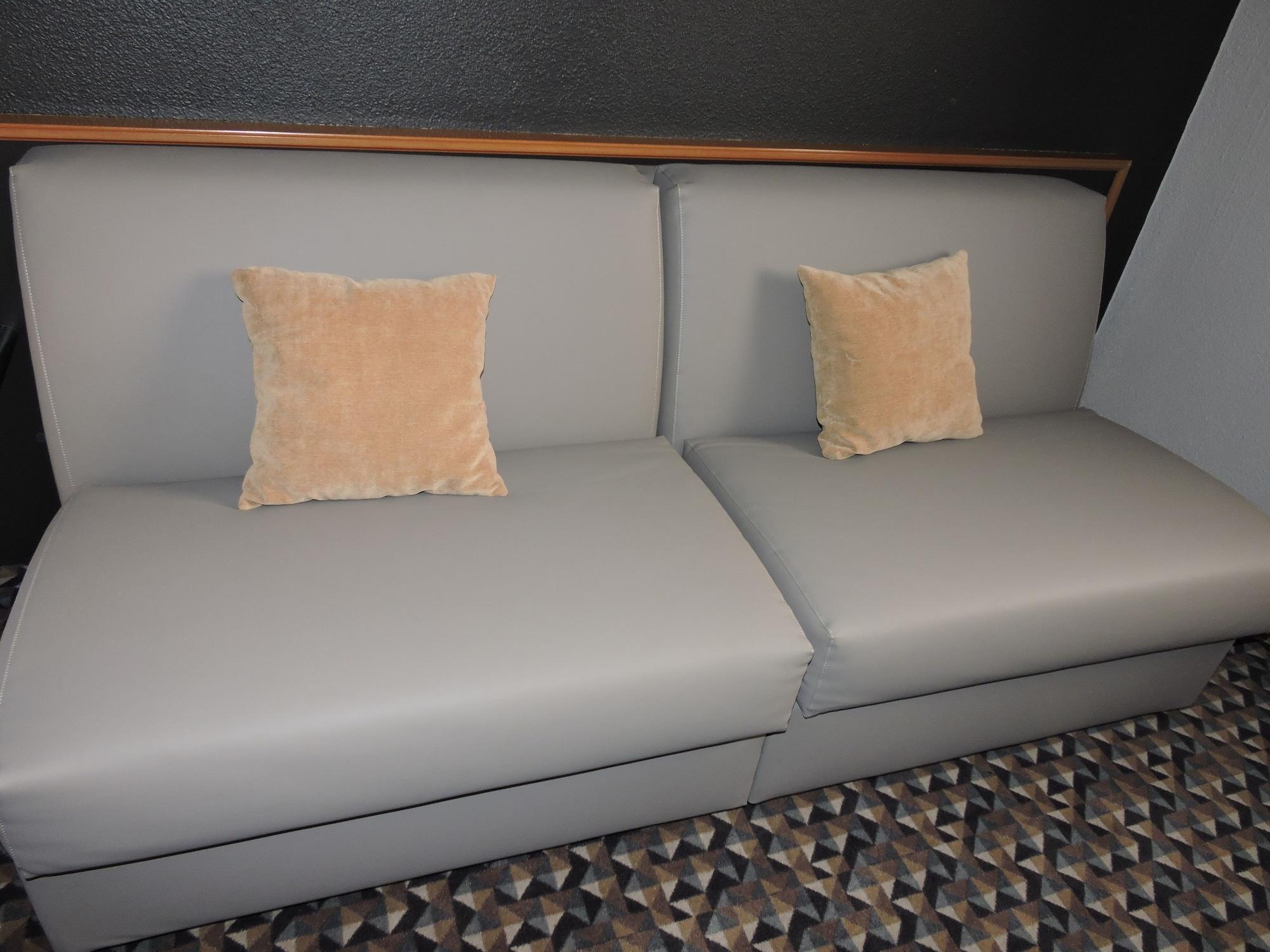 Готель Ibis Styles Cognac Chateaubernard Екстер'єр фото