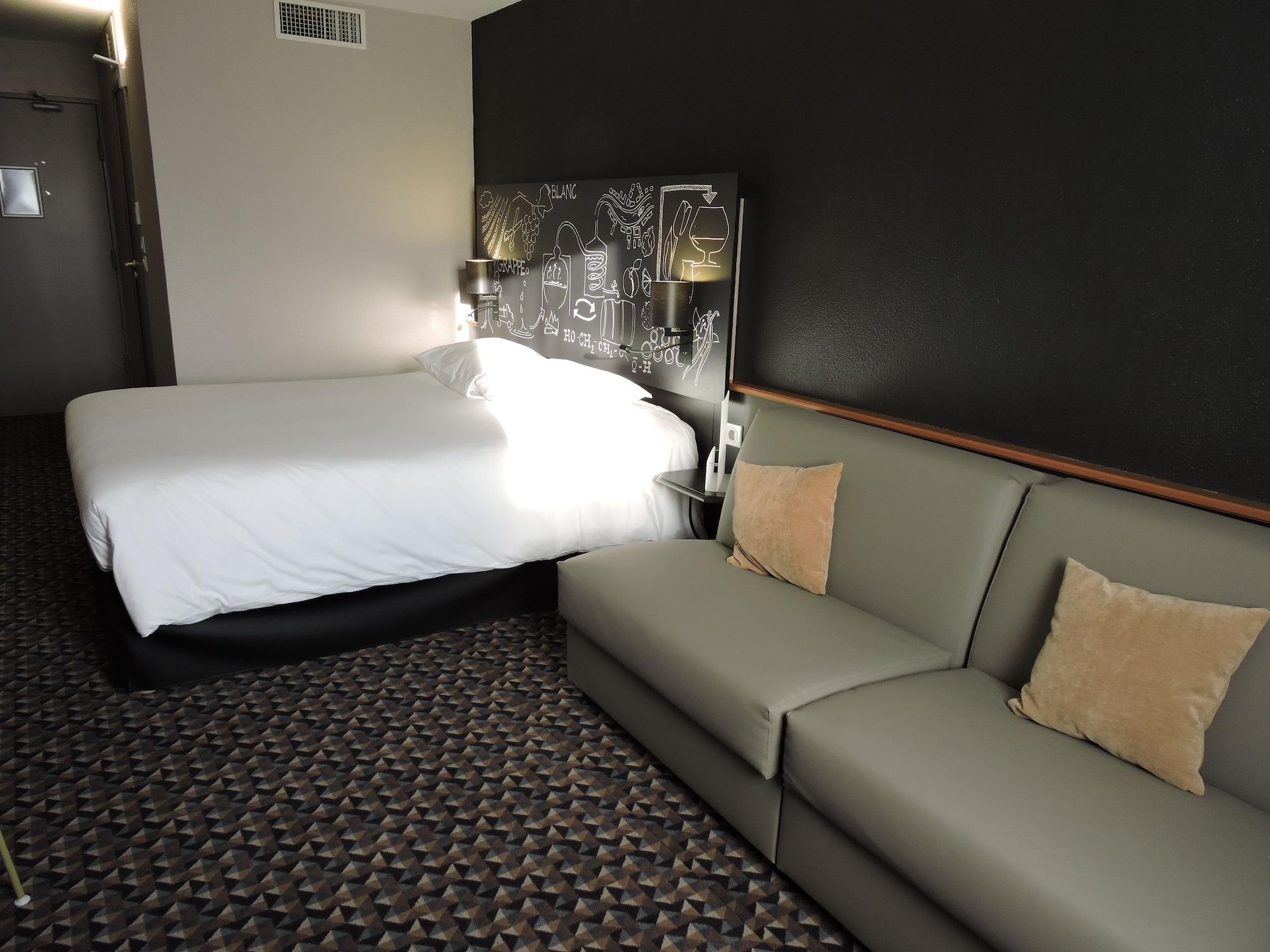 Готель Ibis Styles Cognac Chateaubernard Екстер'єр фото