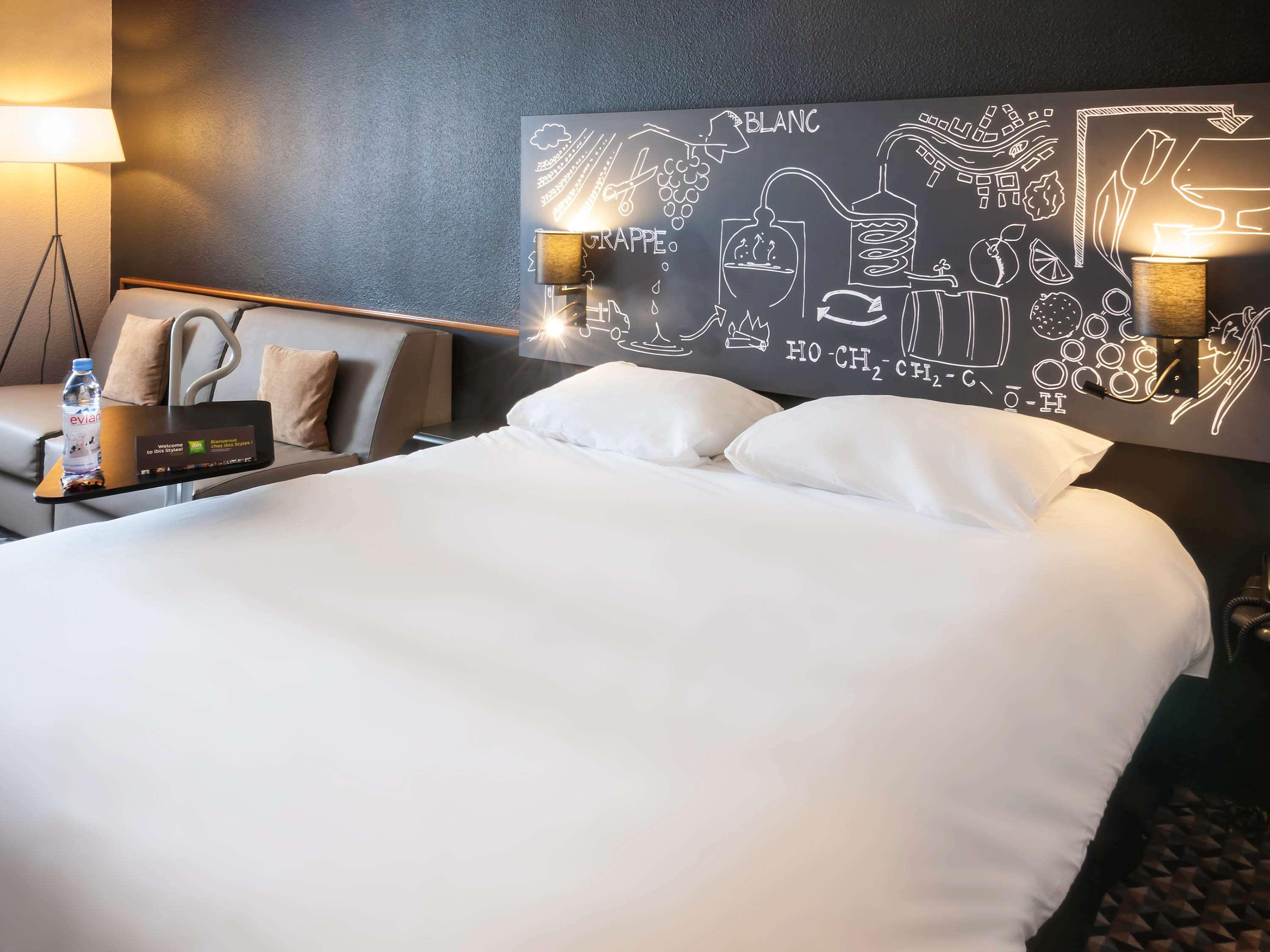 Готель Ibis Styles Cognac Chateaubernard Екстер'єр фото