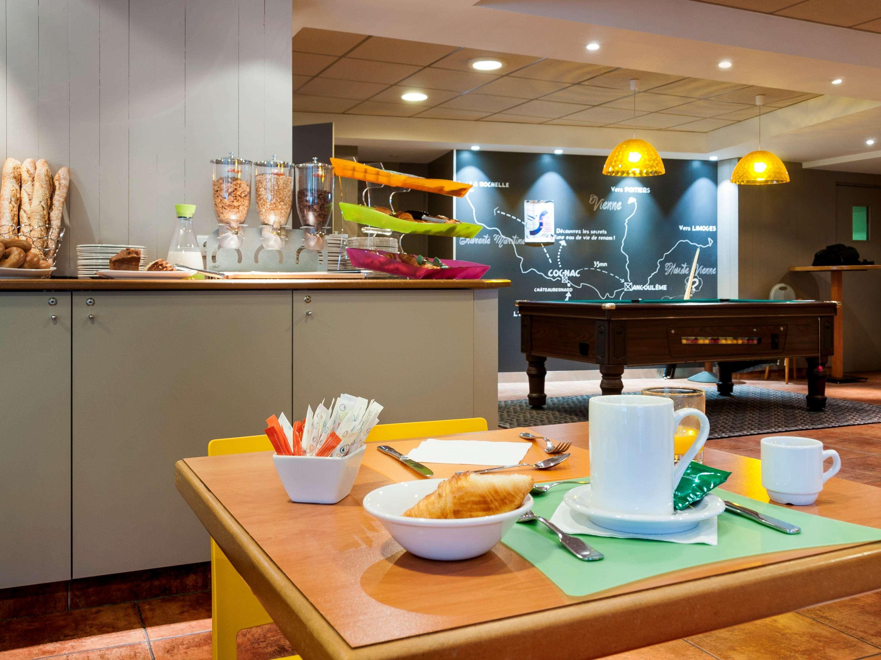 Готель Ibis Styles Cognac Chateaubernard Екстер'єр фото