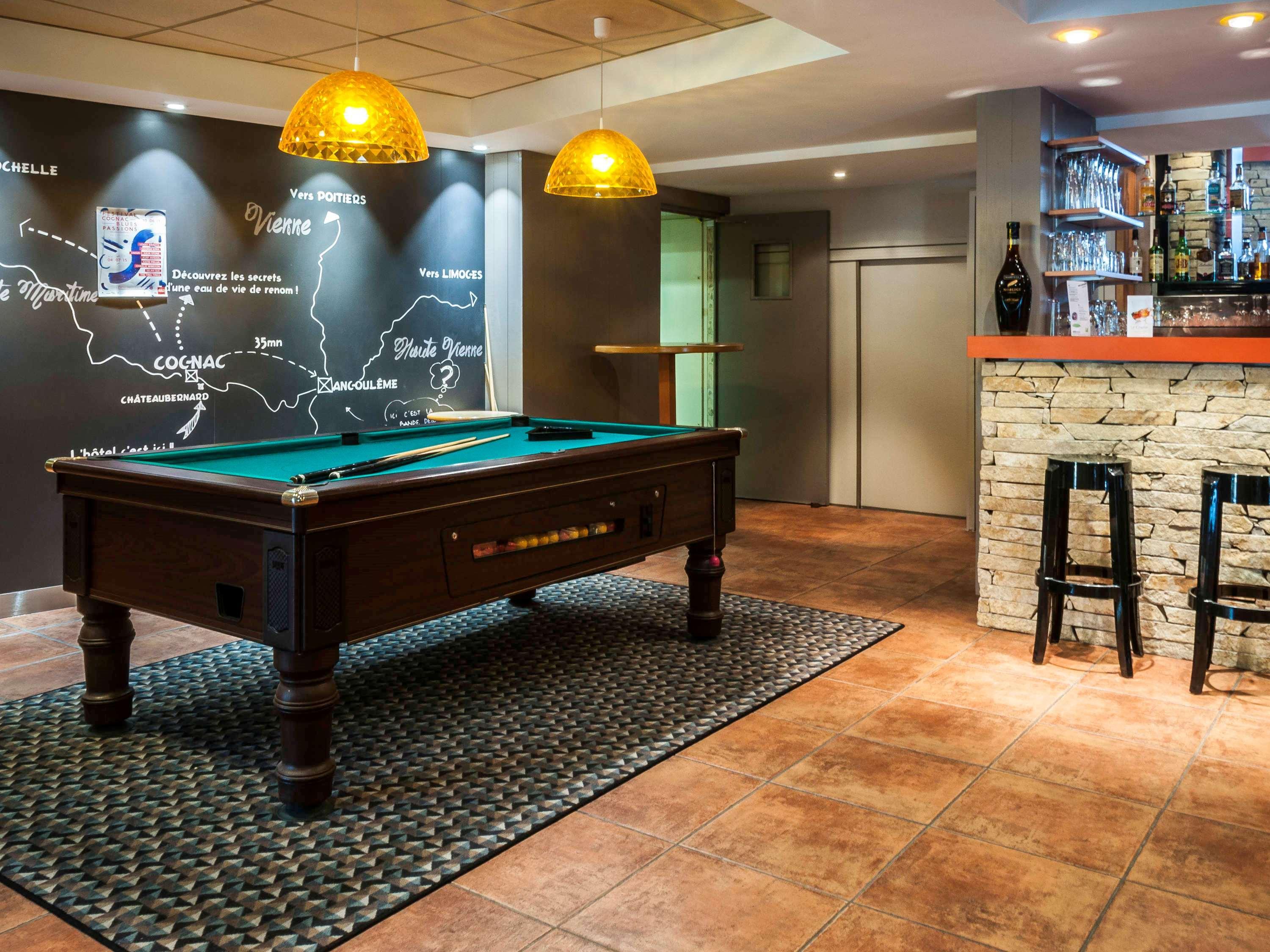Готель Ibis Styles Cognac Chateaubernard Екстер'єр фото