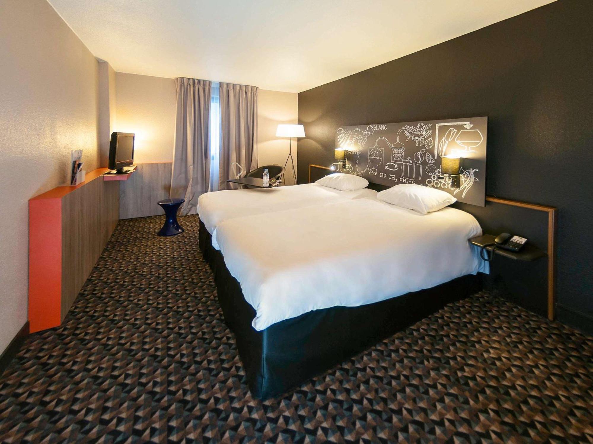 Готель Ibis Styles Cognac Chateaubernard Екстер'єр фото