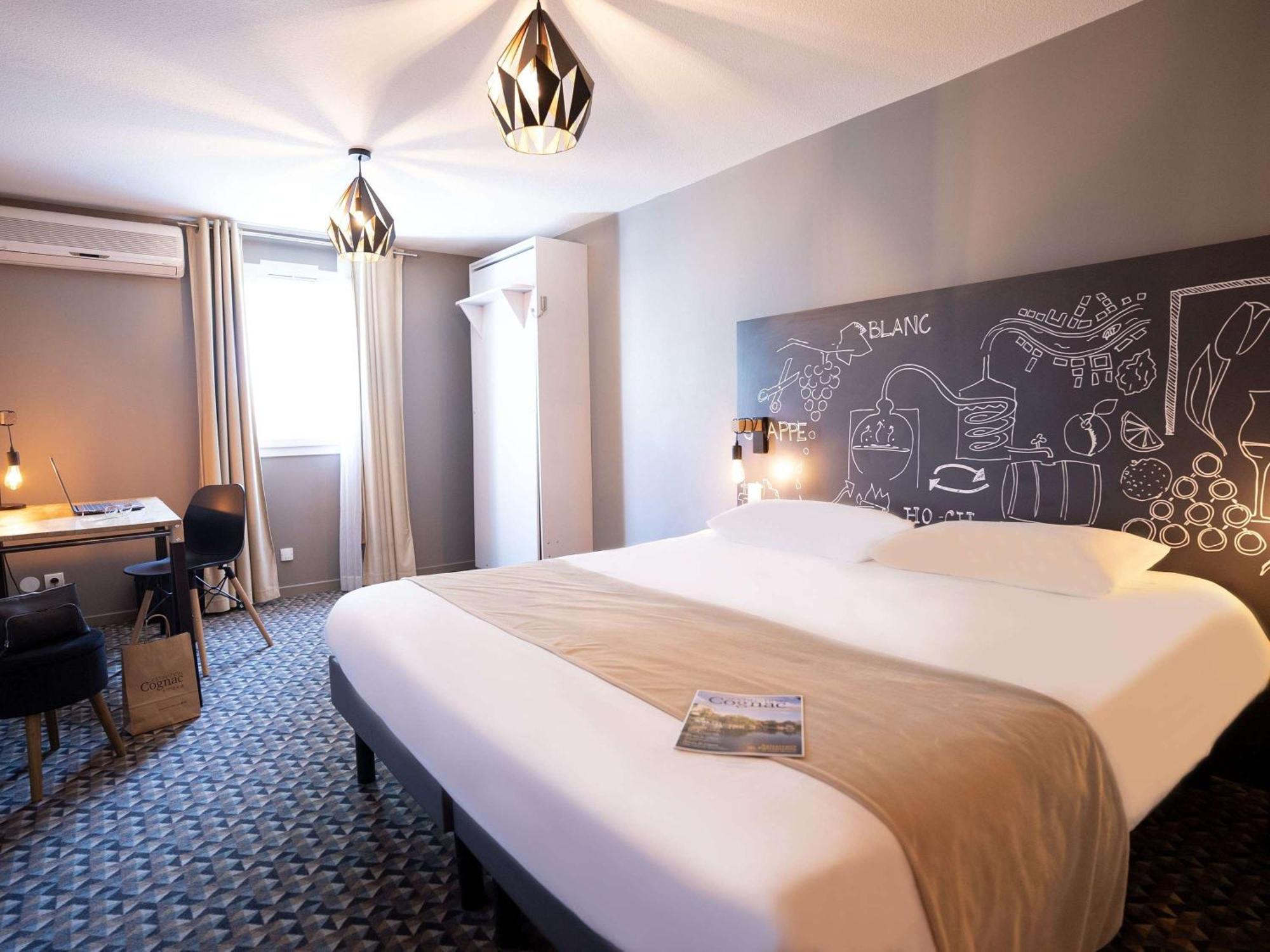 Готель Ibis Styles Cognac Chateaubernard Екстер'єр фото