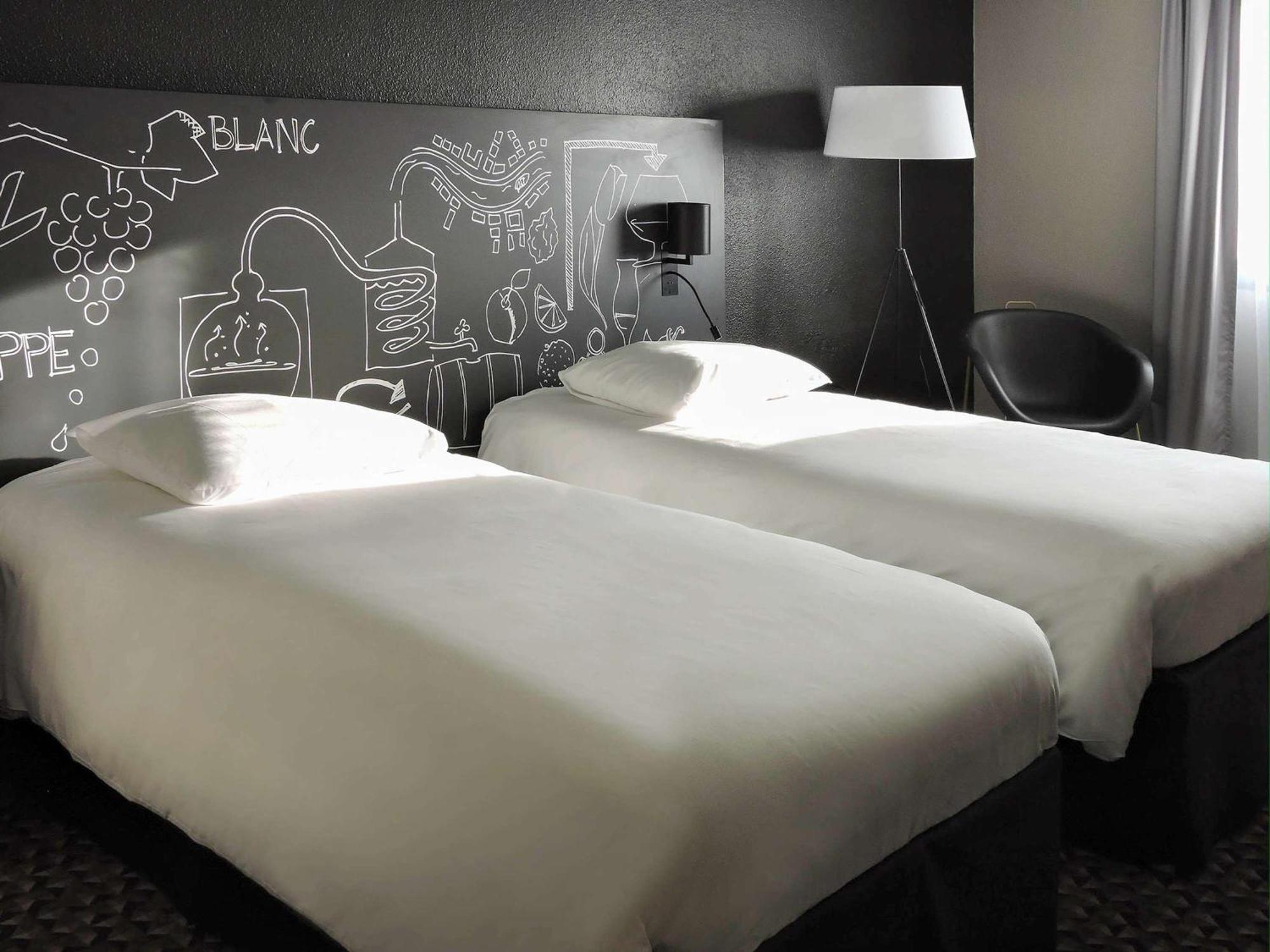 Готель Ibis Styles Cognac Chateaubernard Екстер'єр фото