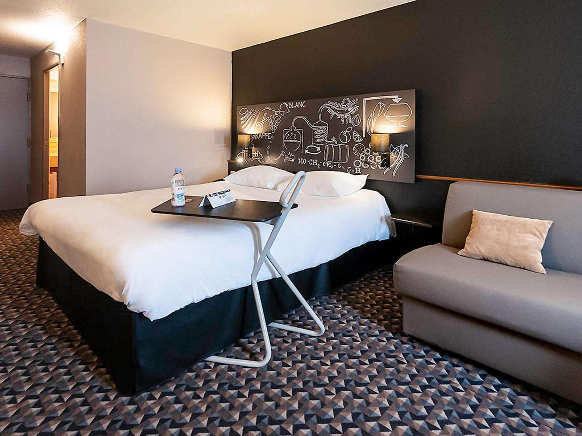 Готель Ibis Styles Cognac Chateaubernard Екстер'єр фото