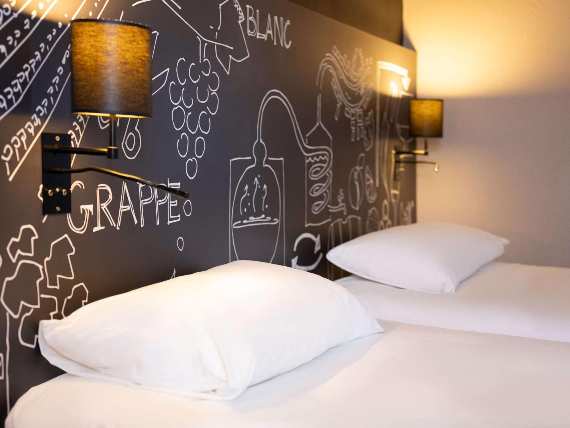 Готель Ibis Styles Cognac Chateaubernard Екстер'єр фото